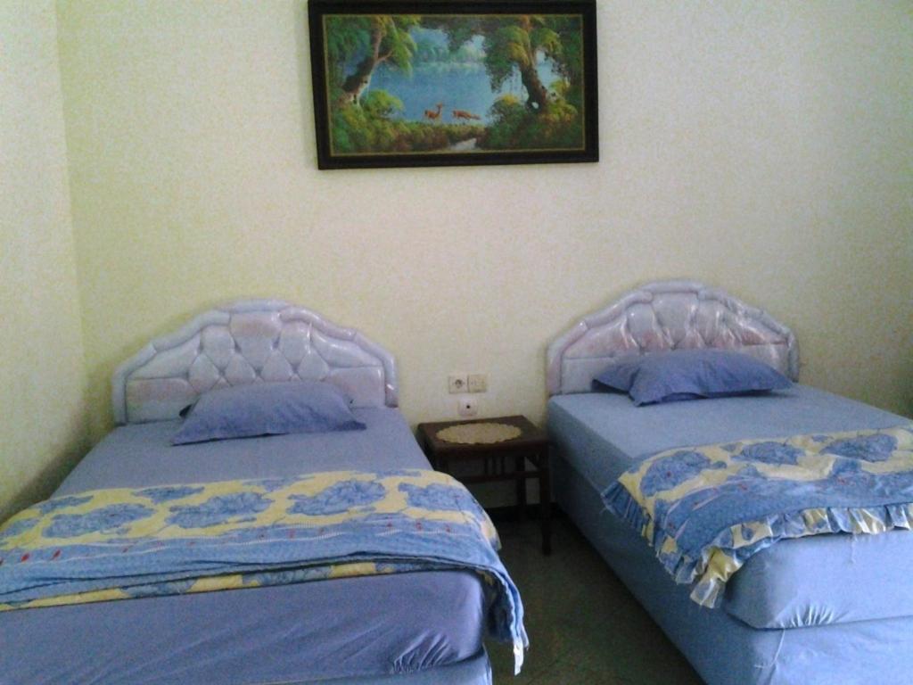 Hotel Wisma Djaja Syariah Bojonegoro Zimmer foto