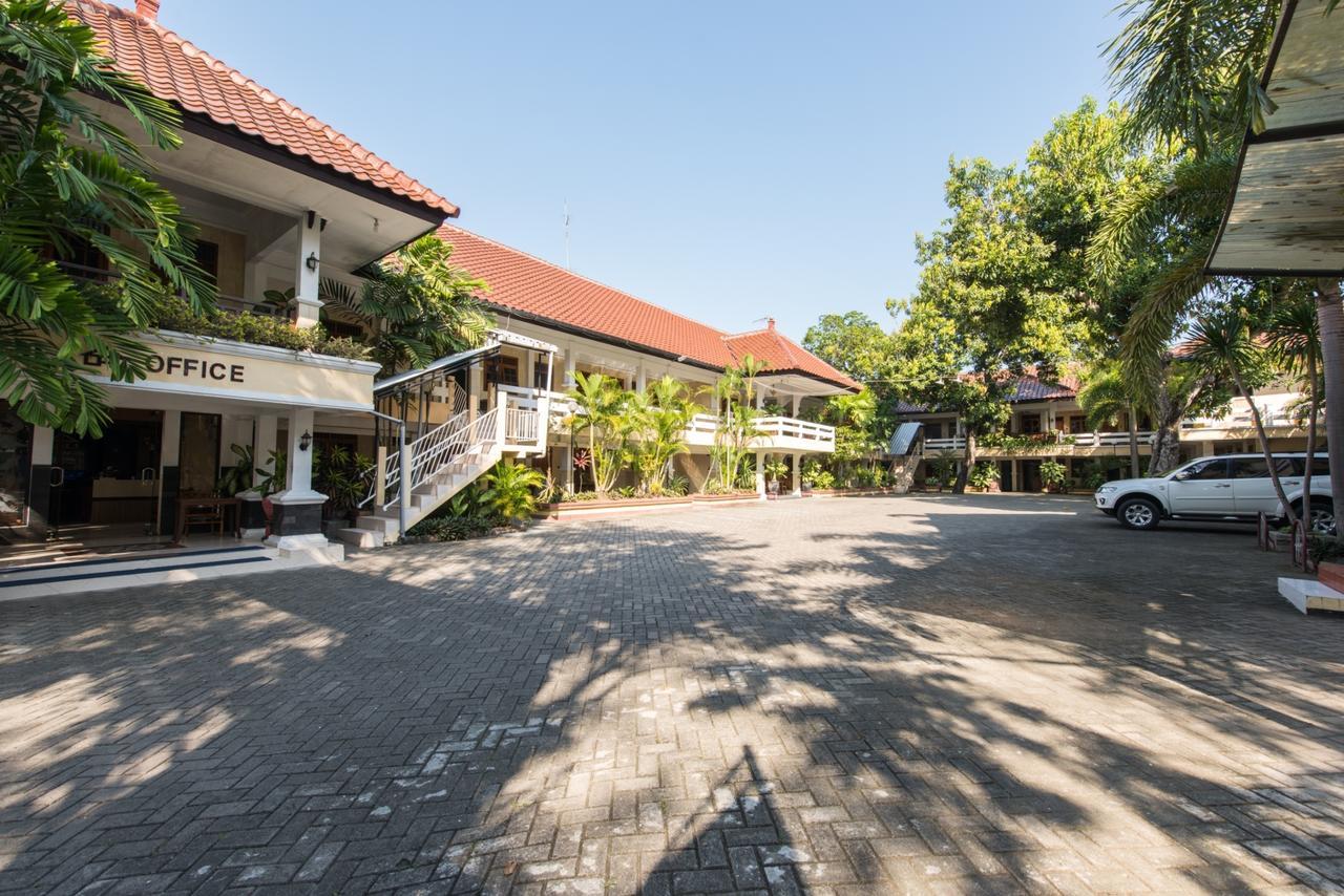 Hotel Wisma Djaja Syariah Bojonegoro Exterior foto