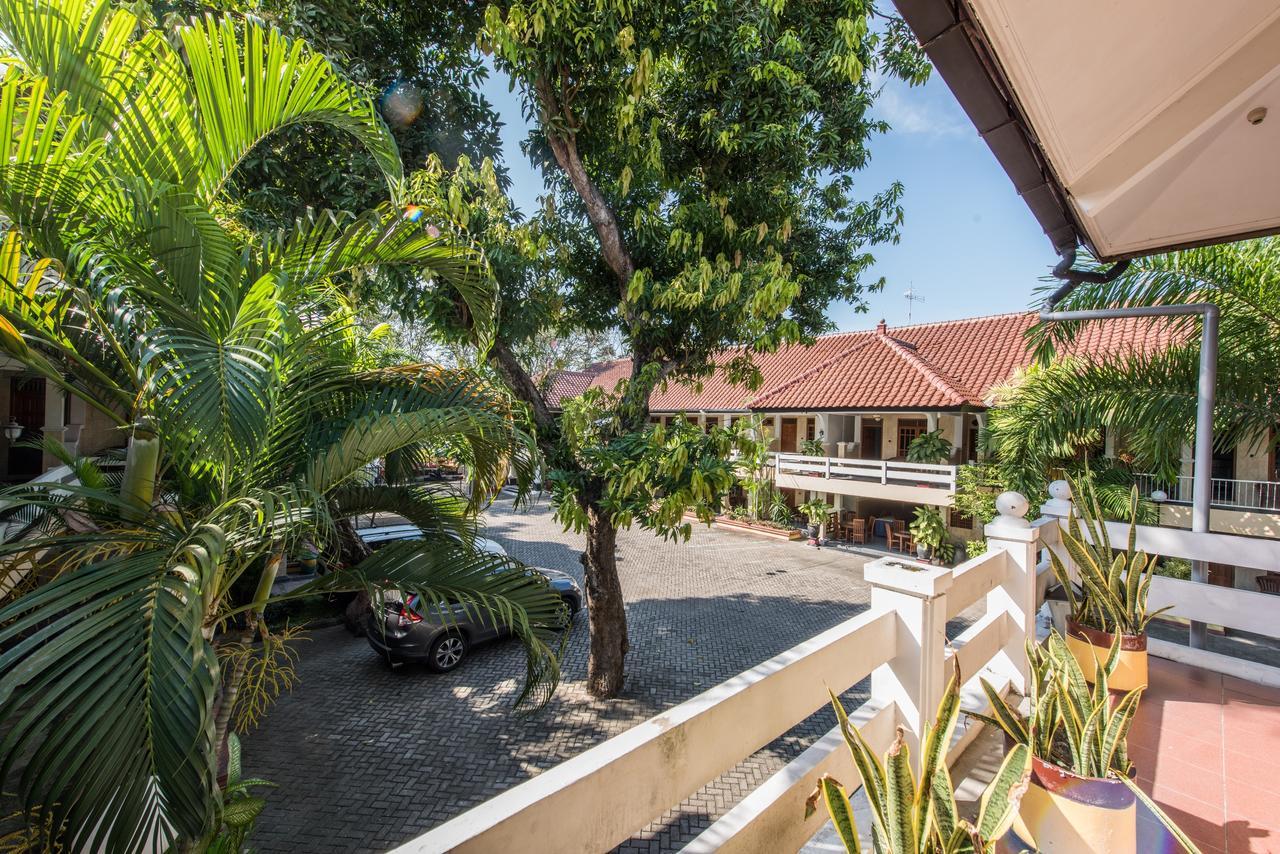 Hotel Wisma Djaja Syariah Bojonegoro Exterior foto